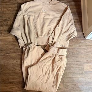 Nike Beige Lounge Set